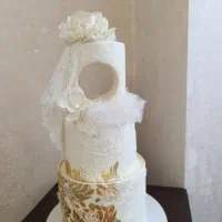 کیک عروسی، عقد، بله برون