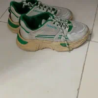 دو تا کتونی|کیف، کفش، کمربند|رودهن, |دیوار