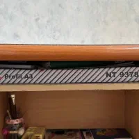 میز تحریر دست دوم اما تمیز|میز تحریر و کامپیوتر|پرند, فاز ۶|دیوار