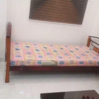 فروش تخت یک نفره سالم همراه با تشک