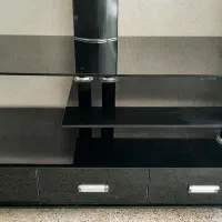 میزتلویزیون شیشه ای کاملا سالم به همراه ۳ کشو بزرگ