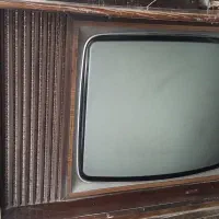 تلویزیون کلکسیونی و قدیمی|کلکسیون اشیاء عتیقه|اندیشه, اندیشه فاز ۴|دیوار