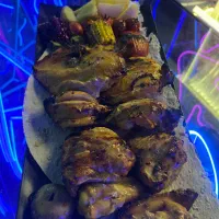 آشپز ایرانی و سالن کار