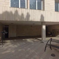 ویلایی ۲۵۰ متری / حاشیه وکیل آباد / مناسب دفتر کار