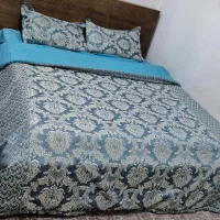 تشک تختخواب همراه با روتختی