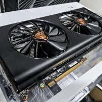 گرافیک 5600xt در حد نو با کارتن