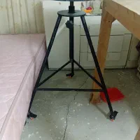 سه پایه مجسمه