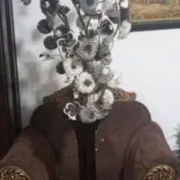 گلدان به همراه ۱۰شاخه گل