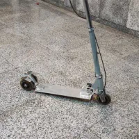 اسکوتر فلزی