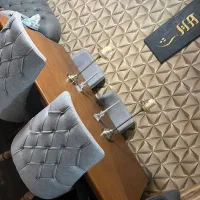 میزناهار خوری کاملا نو