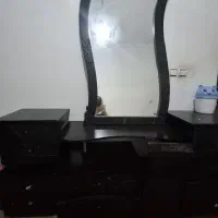 سرویس خواب|تخت و سرویس خواب|میانه, |دیوار