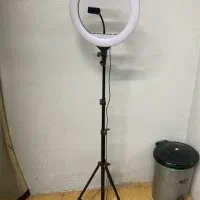 رینگ لایت در حد نو تمیز