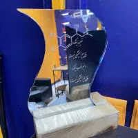 آینه رومیزی با پایه چوبی طراحی خاص و مینیمال|آینه|کرمان, |دیوار