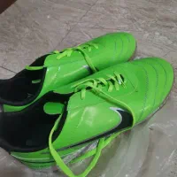 کفش فوتبال مخصوص سالن وچمن