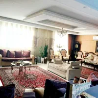 155متر 3 خوابه ط 4 با آسانسور و پارکینگ تک واحدی