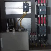 تکنسین برق برقکار تاسیسات