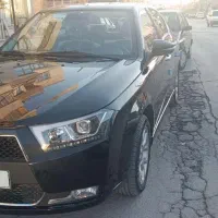 راننده با ماشین