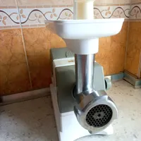 چرخ گوشت پارس خزر در حد نو نو نو