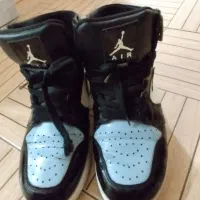 کتونی جردن سایز ۳۸ ،۳۷ هم میخوره