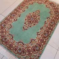 قالیچه دستباف زمینه سبز کرمان|فرش|تهران, اکباتان|دیوار