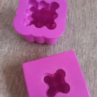 قالب شمع در حد نو