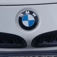 بی ام و ۳۳۰i فول xDRIVE بدون رنگ