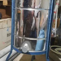 استراکتور)دستگاه عسل گیری)