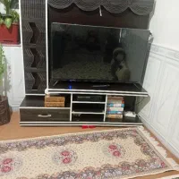 گلیم فرش و ۶ تا بالشت و میز تی وی در حد نو|فرش|یاسوج, |دیوار