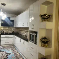 سلام کابینت دو طبقه هایکلاس در حد نو با کلیه لوازم