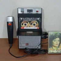 ضبط قدیمی خبرنگاری کاست نوار ریلی انتیک