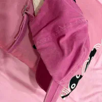 کلاه لبه دار صورتی|لباس|رشت, گلباغ نماز|دیوار