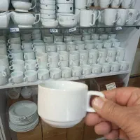 فنجان  چینی هتلی،  هر عدد  ۵۵ تومان