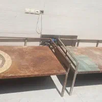 تخت فلزی