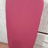 میز اتو نشسته