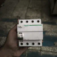 فیوز.محافظ جان