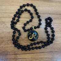 گردنبند عشق و ماه تولد دی