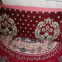 چند عدد پشتی در رنگ های مختلف