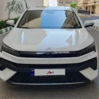 کی ام سی J7 سفید 1403 بدون رنگ و نقطه، مشابه صفر