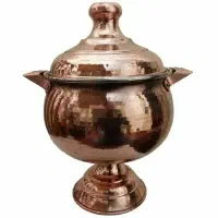 ظروف مسی و چاقو