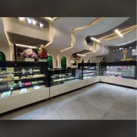 وردست و کارگر ساده و حرفه ای برای کارگاه قنادی