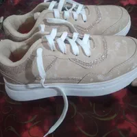 کفش نو|کیف، کفش، کمربند|شهرکرد, |دیوار