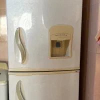 یخچال و نیم فریزر