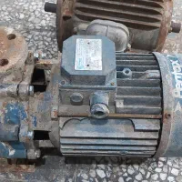 پمپ آب سه فاز پنتاکس