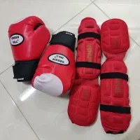 پابند ، دستکش بوکس ،هوگو