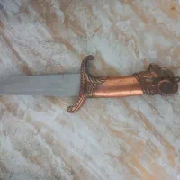 سلام یکعدد چاقوی کلکسیونی بفروش میرسد.