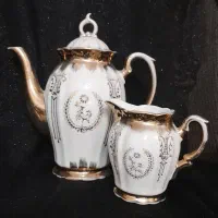 ظروف چینی و کریستال قدیمی