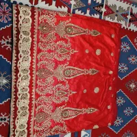 لباس محلی رنگ قرمز