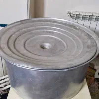 دیگ آلومینیومی بزرگ همراه درب و ملاقه