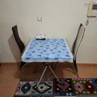 میز ناهارخوری دو نفره پایه فلزی آبکاری شده