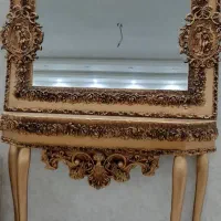 آیینه و کنسول